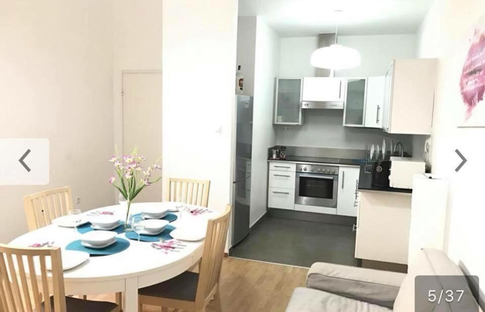 Astoria Metro Apartment Budapest Ngoại thất bức ảnh